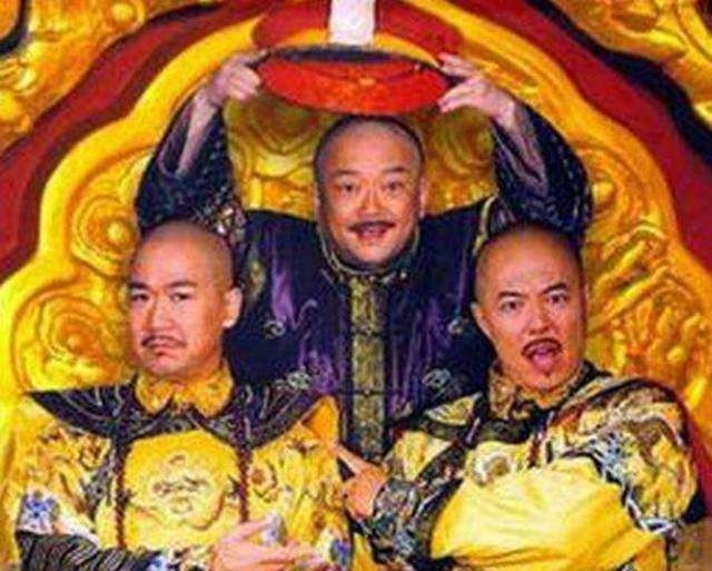 乾隆:四方台,台四方,四方四方朝四方!看和珅和纪晓岚谁对的好