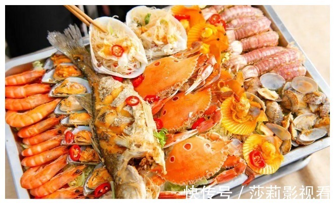 酒精|经常喝酒的人,在喝酒时,提醒:这几种食物尽量不要吃