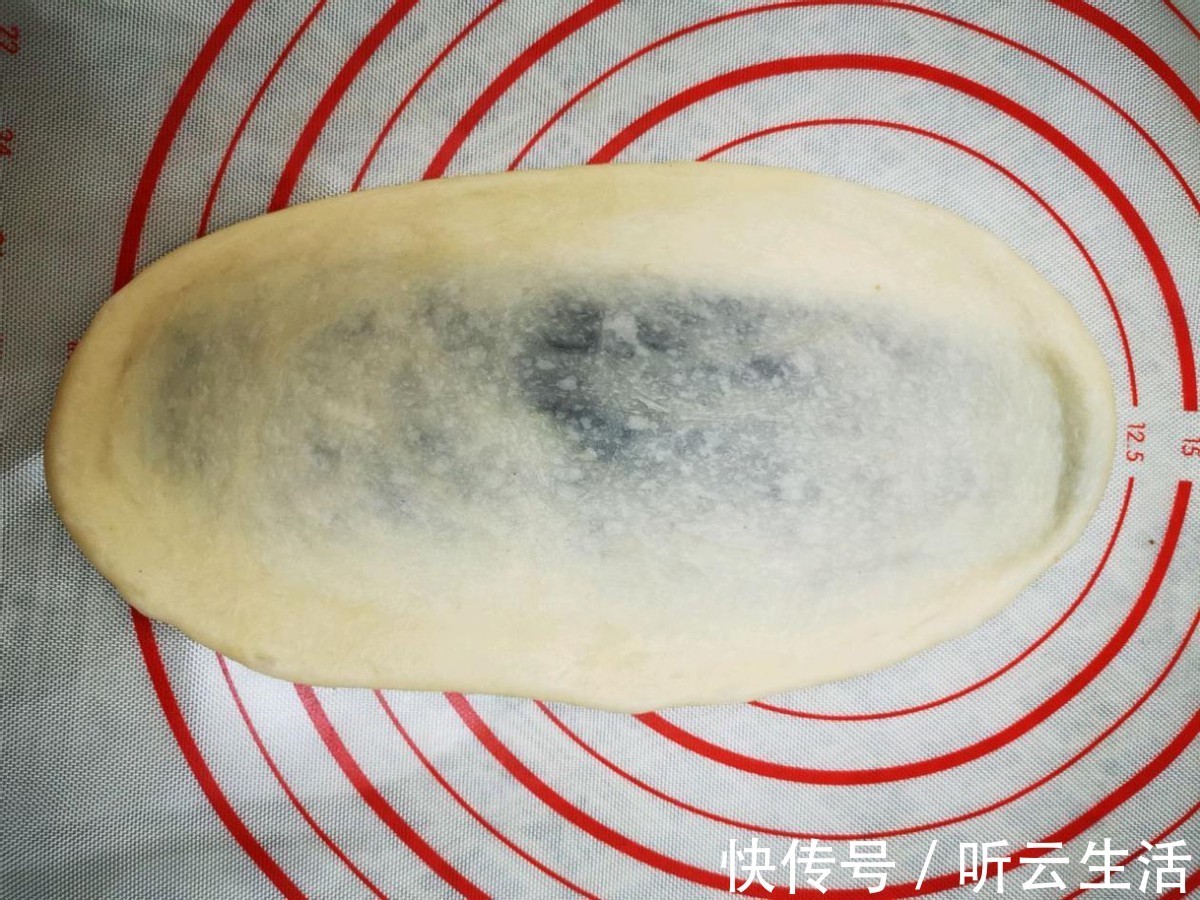 绵白糖|学会做豆沙圈圈面包，再也不用去蛋糕店买了，甜腻浓香真好吃