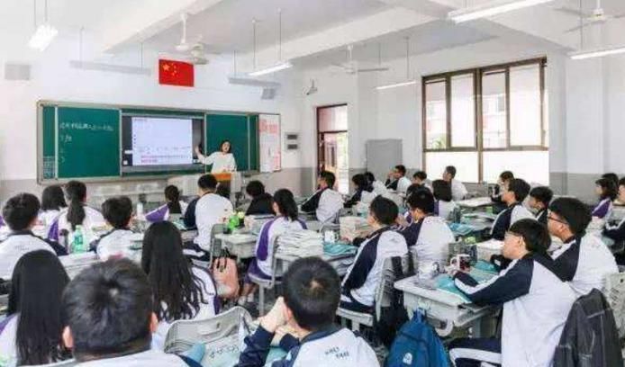 学习|高三男生远离这几件事，分散注意力影响学习，对高考成绩不利