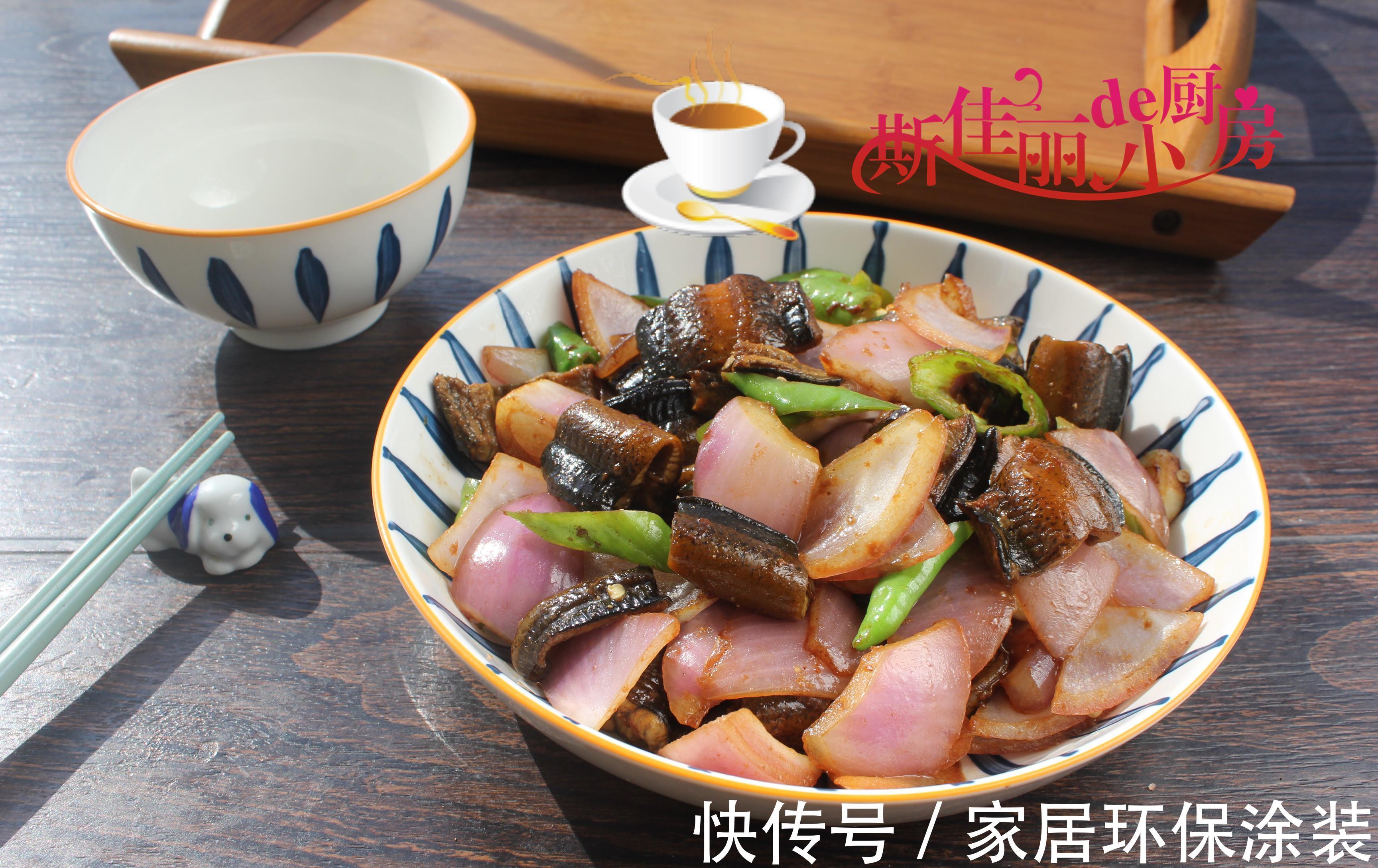 一家三口晚餐,走红朋友圈,实惠美味又营养,网友:会过日子