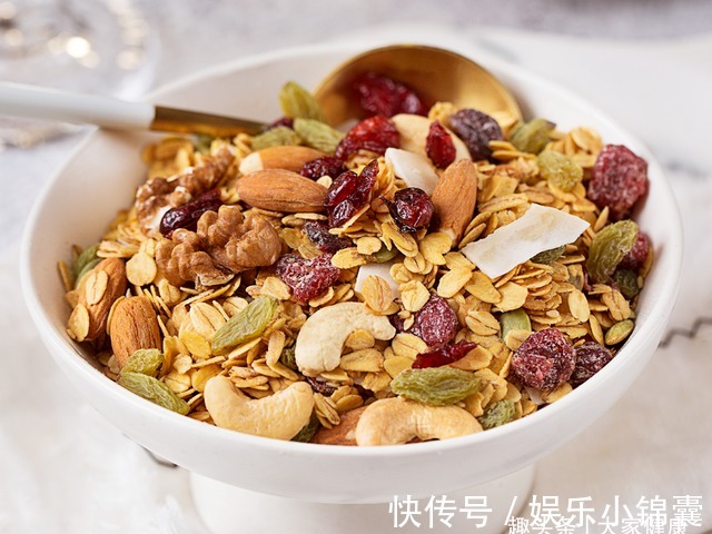 马铃薯|吃燕麦可以降血糖吗？医生：若不想血糖升高，3种粗粮建议少碰