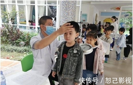 身高|12岁女孩身高145cm,医生:孩子若有两个特征,预示骨垢线要闭合