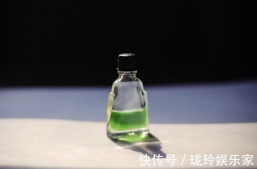 蹭蹭|养花虫子多老花农用3种“驱虫水”，虫子通通消失，花朵蹭蹭长