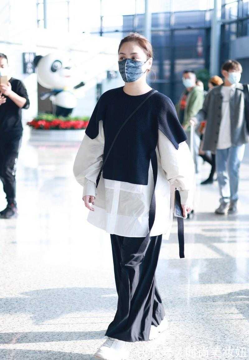 搭配|阿娇这回太会穿了,白衬衫配阔腿裤,套针织马甲显瘦又显高