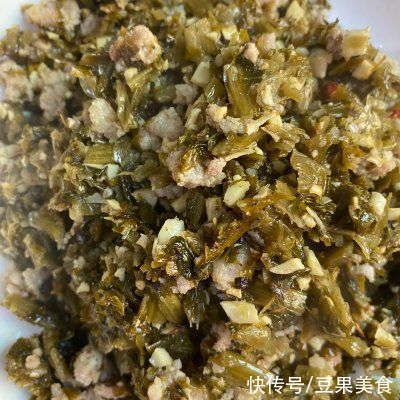 新手增强自信心的炸春卷（饺子皮版）！上桌秒光盘