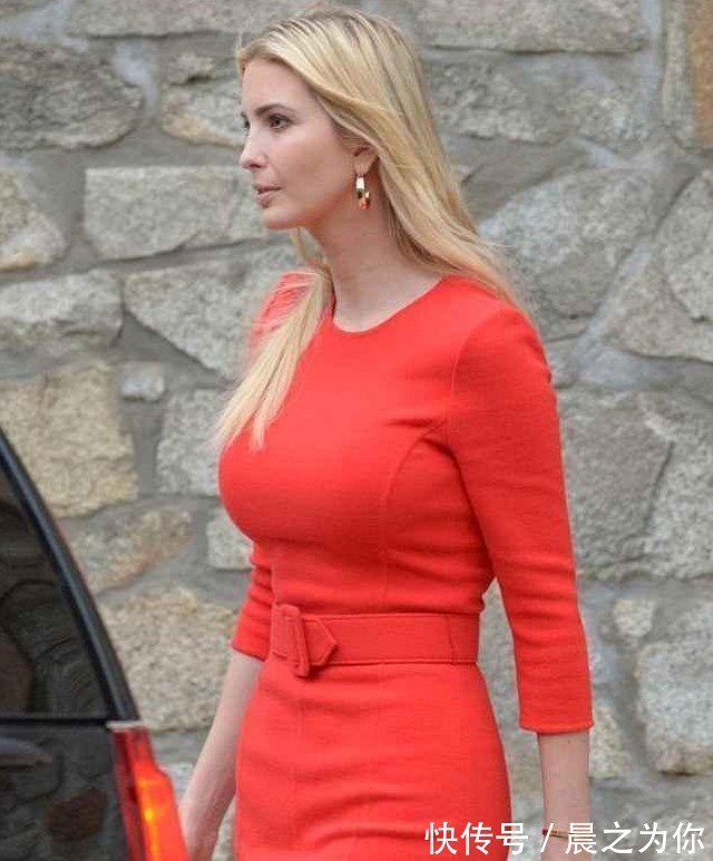 好身材|美女模特伊万卡，身材好颜值高，坚持力量训练让她魅力十足