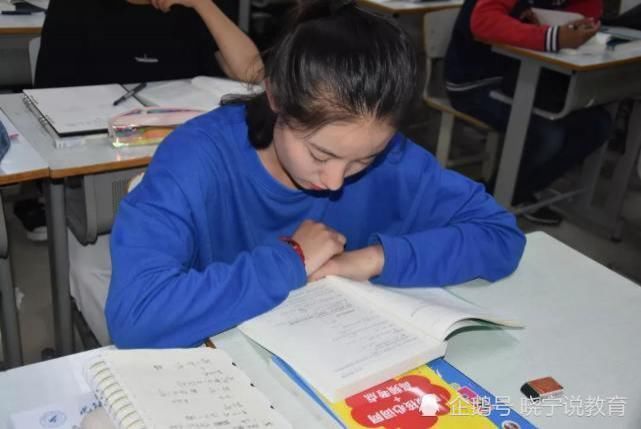 微机|高考为什么要求用2B铅笔?看到电脑扫描试卷之后,就知道原因了