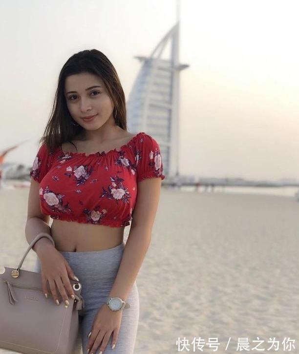 锻炼|菲律宾22岁混血美女,颜值出众,曲线迷人,或是这项运动增添魅力