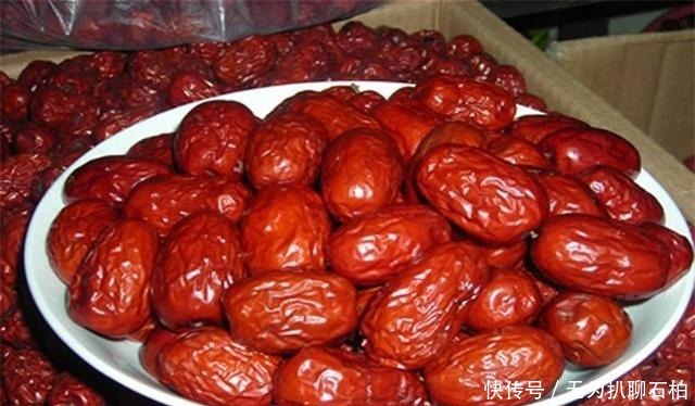 古代|为什么古代厕所会放一根木棍和一盘红枣呢