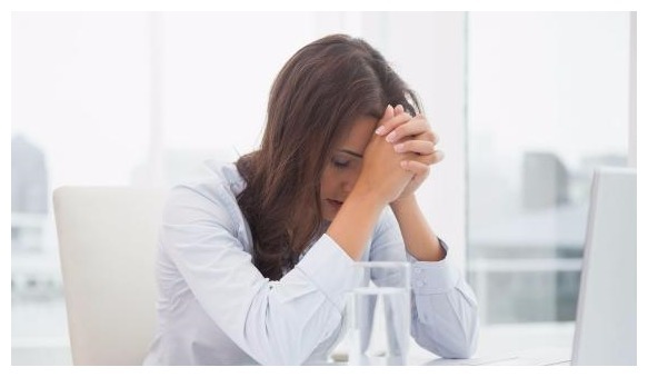 女性|女性多大年龄绝经最好不是45也不是55,这个年龄绝经易长寿