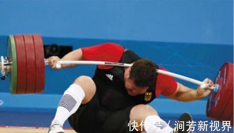 训练|举重天才才力曾获得60个冠军,23岁退役当保安,33岁去世