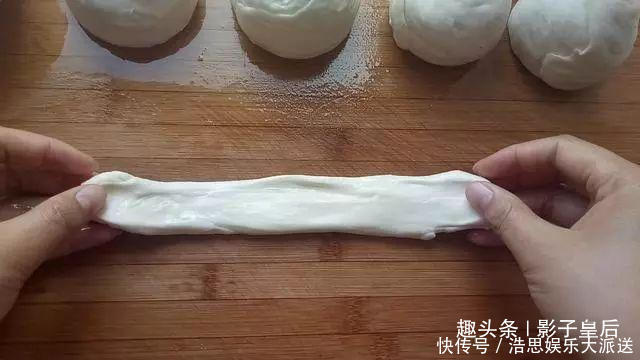  孩子|突发奇想用萝卜做成煎饼，没想到出奇的好吃，孩子每天都闹着要吃