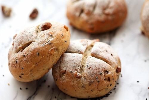 小白教程：超简单全麦欧包，含黑芝麻核桃，健康又养生~