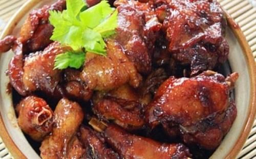  一滴水|名菜“三杯鸡”是哪三杯？不放一滴水，全靠“三杯料”，美味诱人