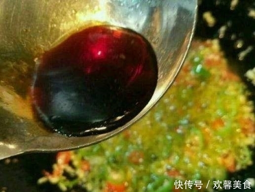 用水|大虾以后不要再用水煮了,教会你一招,让你一次吃个爽