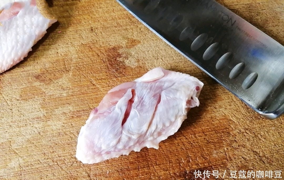 还在吃红烧鸡翅吗,这才是做鸡翅的王道,简单方便,老少皆宜