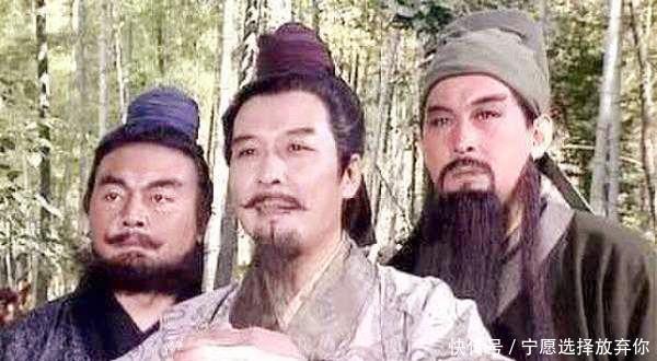 刘备|刘关张三兄弟中，为什么张飞排行第三，真的是因为年龄问题么！