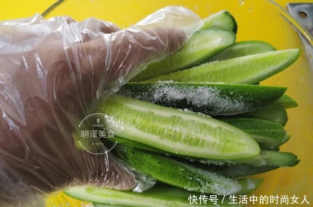 旱黄瓜|腌酸辣黄瓜时,用这种醋代替白醋,腌出的黄瓜有果香味,口感特棒