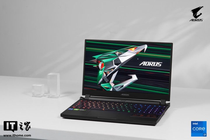 AORUS 15P XD 游戏本评测：300Hz 高刷，电竞级性能释放