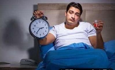 还阳卧|谁有失眠的困扰,医生:教你睡前做1个“还阳卧”,还你好睡眠