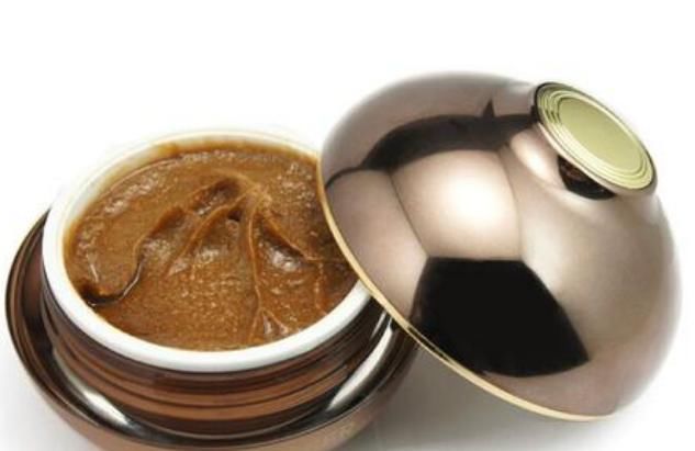 红糖加它敷敷脸，坚持用1周，祛斑美白恢复婴儿肌，效果超级好