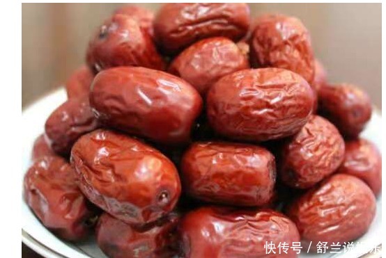 红枣与此物一起煮，女性常吃，睡眠好了，白发变黑发，皮肤更红润