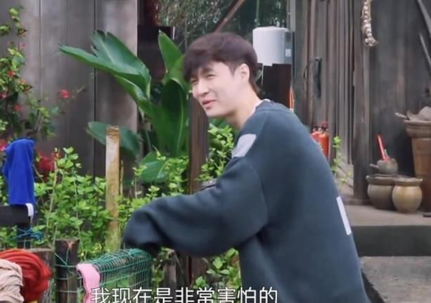 张艺兴《向往5》从不喝特仑苏，不是不能是不敢，一口赔偿上百万