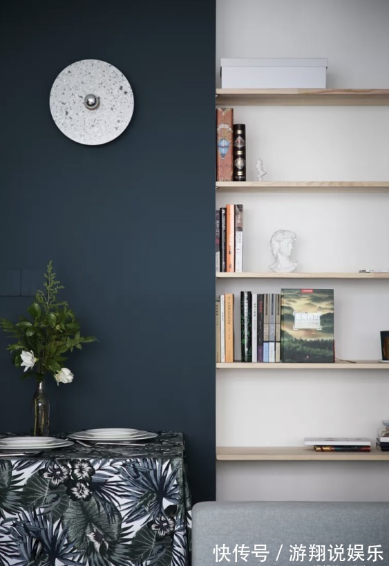 小房子|小户型要这么装,24㎡玄关秒变厨房和洗衣房,收纳翻倍方便实用!