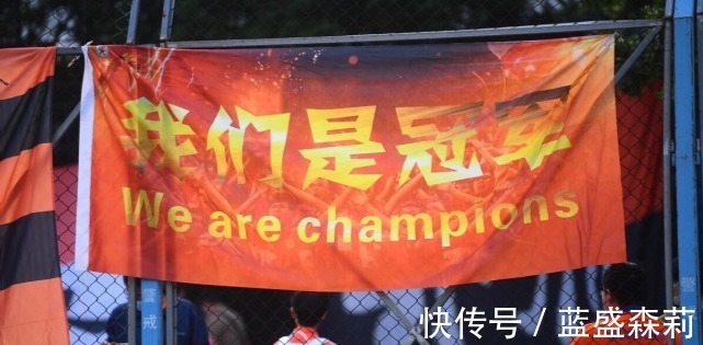 进球|泰山和亚泰比赛,VAR为何介入2次佩莱离队一年,球迷想念瓦尔加!