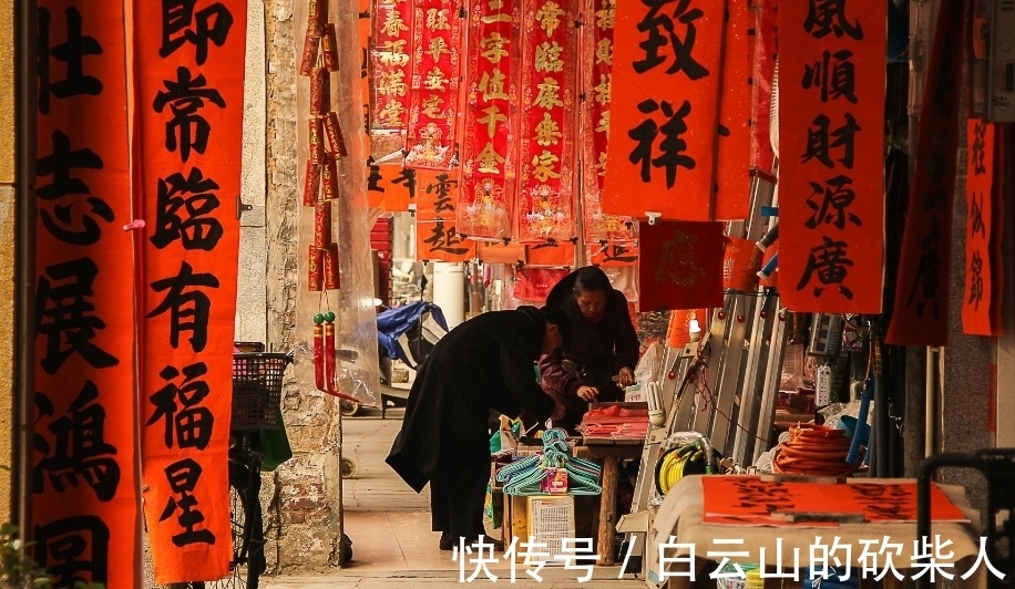 姨妈!姨妈出上联“你大姨,你二姨,你三姨,都是你姨”,外甥的下联牛