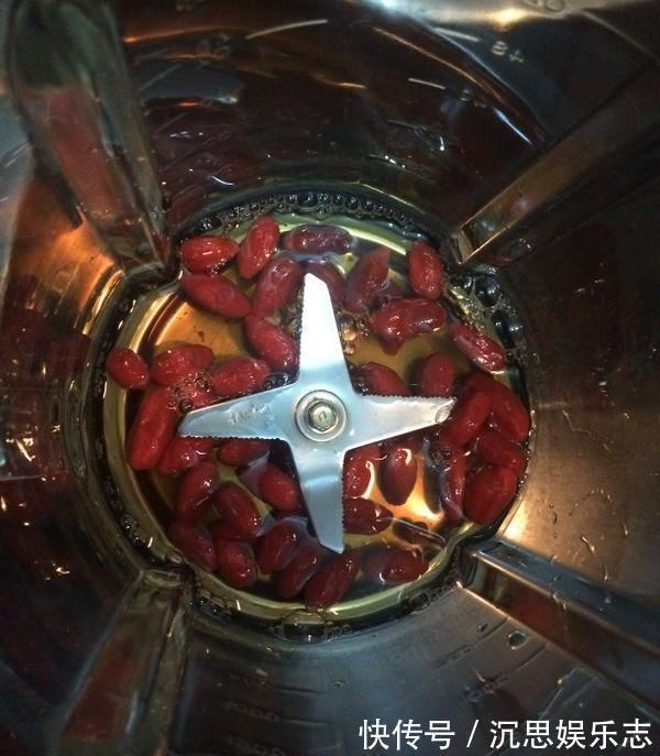 枸杞|小米粥养胃,加上它效果加倍,隔三差五喝一碗,脾胃都变好