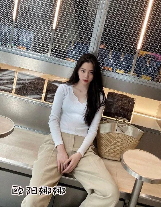会藏肉|“阔腿裤”输惨了会藏肉的“云朵裤”也太显瘦了吧