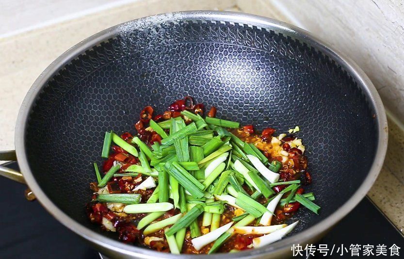 土豆片|土豆这样做实在太好吃了，招待客人做一盘，比大鱼大肉受欢迎
