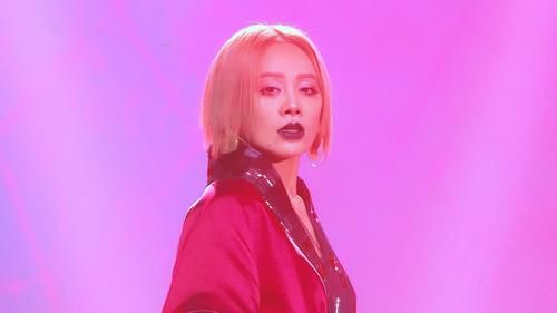 好大胆!创4选手犀利质问,宁静的回答显高情商