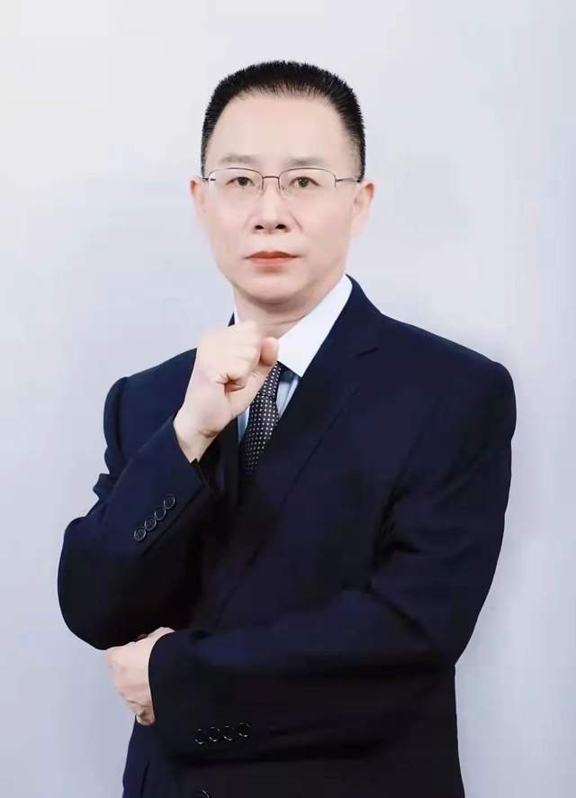 t012ae602499ceece32.jpg?size=640x886