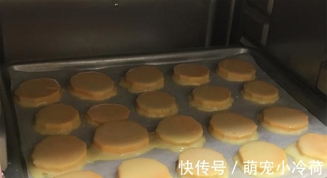 家里有红薯的可以试试这么做,外酥内软,好吃到拿肉都不换