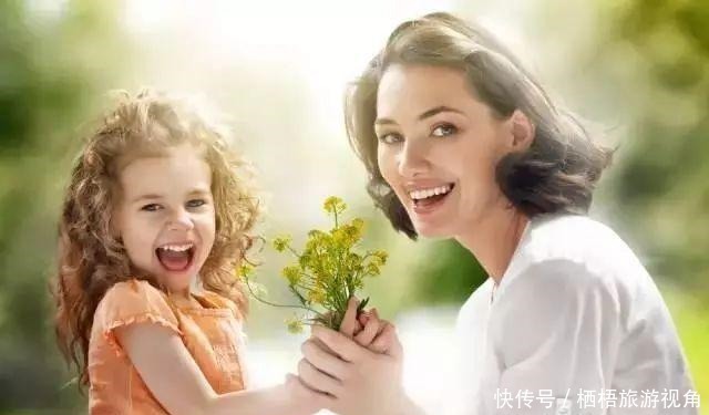 晓雯|俩同龄发小,一个20岁生娃,一个30岁生娃,38岁相见时差距太大