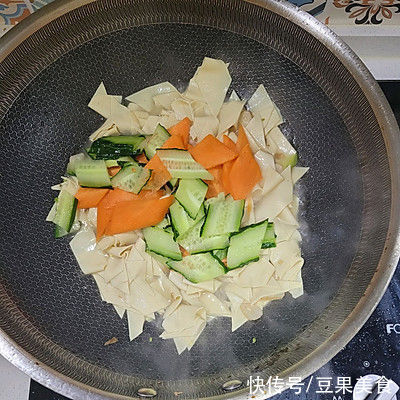 鸡蛋炒干豆腐这样做好吃一百倍!多吃还能助消化