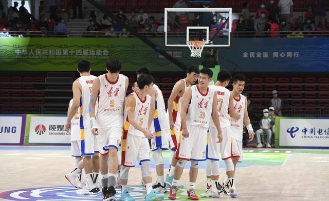 接班人|17分钟4分3板!韩德君接班人难掩落寞,杨鸣也难拯救他