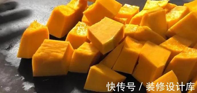 南瓜皮|秋季进补,用1块南瓜加1把花生,这样做,比燕窝还滋补,越吃越香