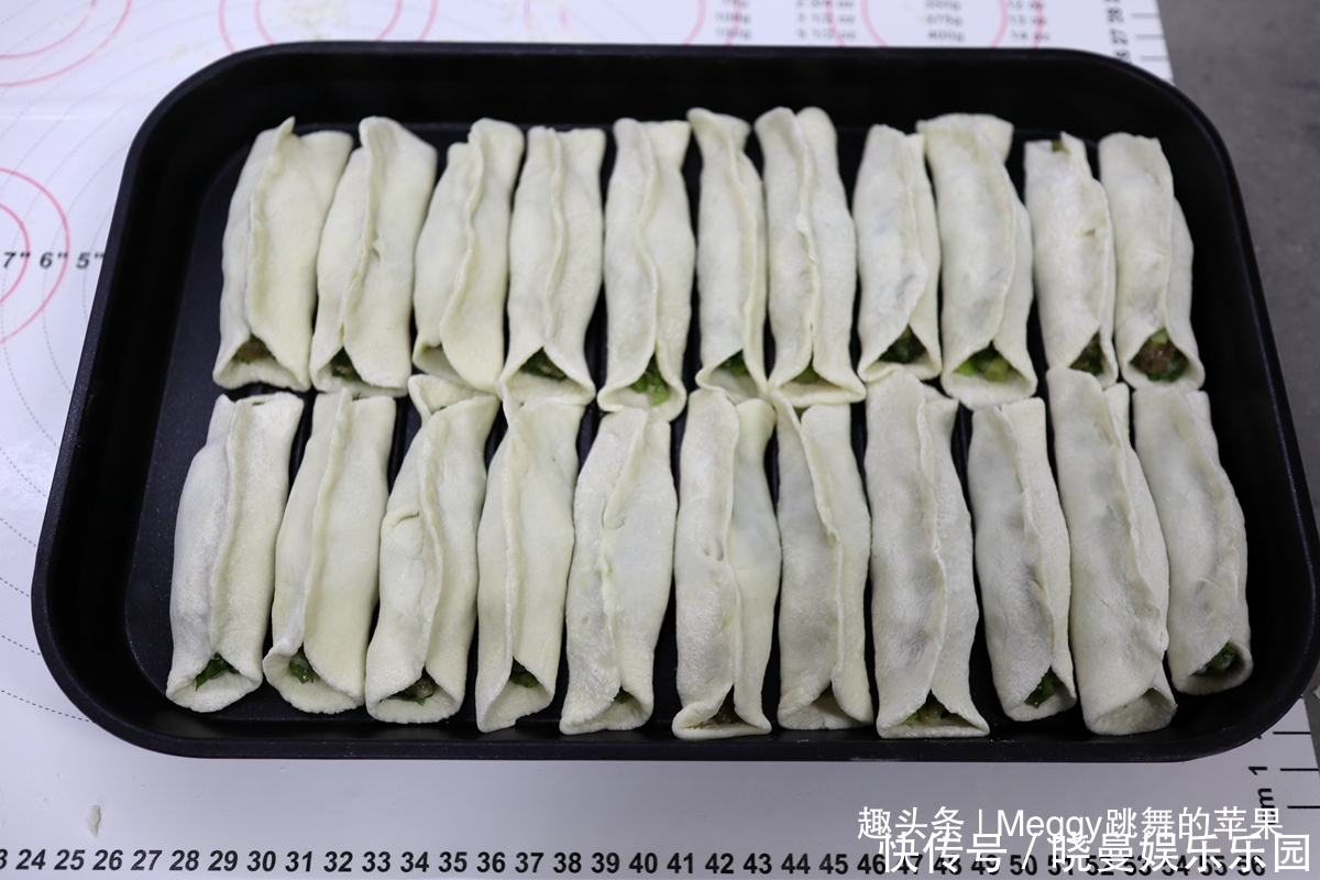  锅贴|老北京最爱的面食，底儿焦脆，馅香嫩，孩子都能做，越漏馅越爱吃