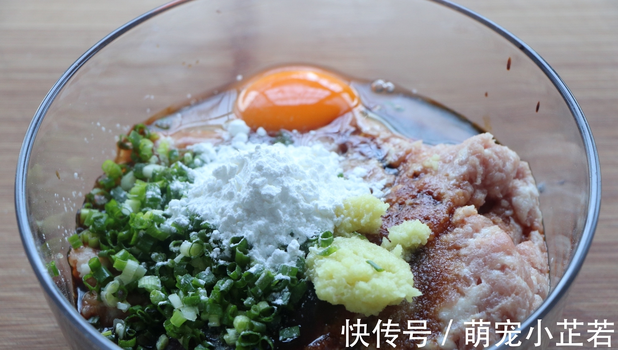 天冷了就爱这一锅炖菜，汤汁多好下饭，营养丰富，吃着全身暖和！