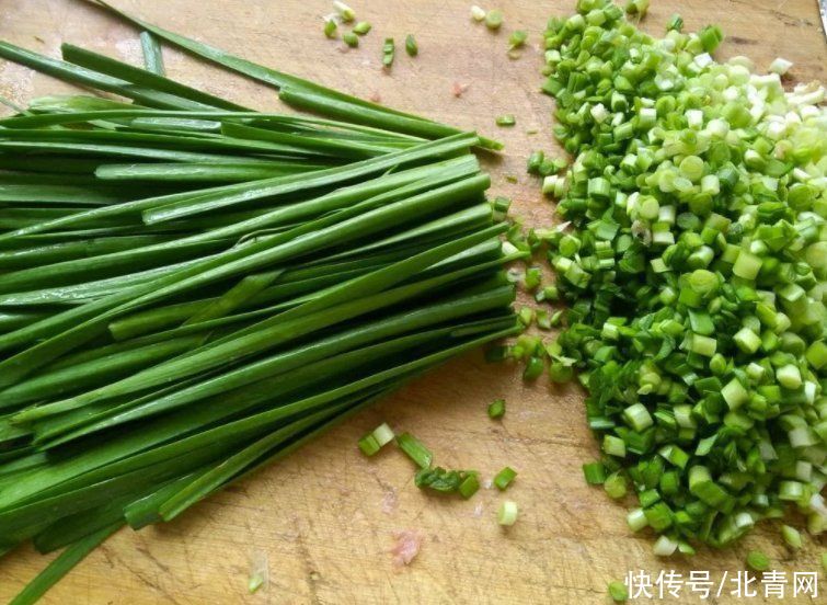 烧心感|韭菜为何多吃会烧心？又该如何缓解？