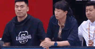 母亲|张镇麟的妈妈王芳,不雅之举上了热搜,胡明轩的漂亮妈妈太温柔了