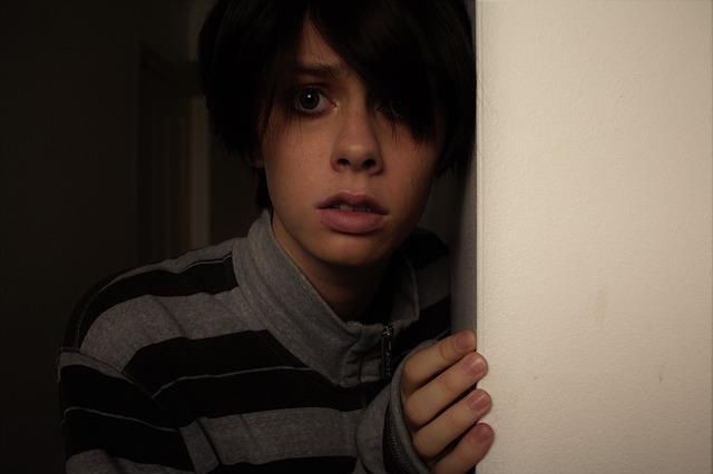 农村老话“棍棒底下出孝子”这些孩子真成孝子了吗?