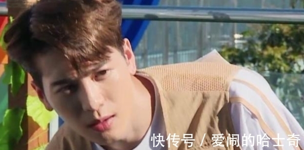 许凯|奔跑吧9:多位嘉宾沦为工具人,蔡徐坤和张哲瀚挽救了一期节目