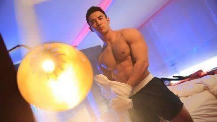 陈康|中国2位健体帅哥拿职业卡,帅气脸型和身材,可以拍偶像剧了!