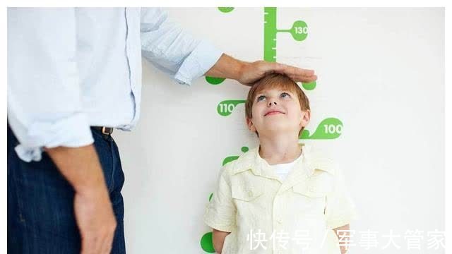 饮食习惯|三种食物或导致骨骼线提前闭合,身高发育会很吃亏,男孩影响更大