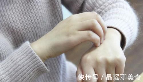 湿热|身上有个“排毒窝”，隔三差五拍一次，经络通畅，预防心脑血管病